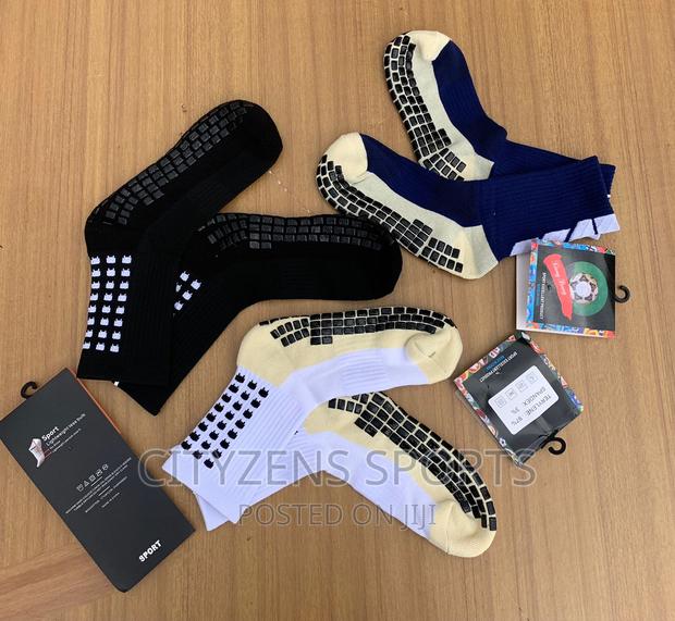 Grip Socks For Footballers · Photo 1