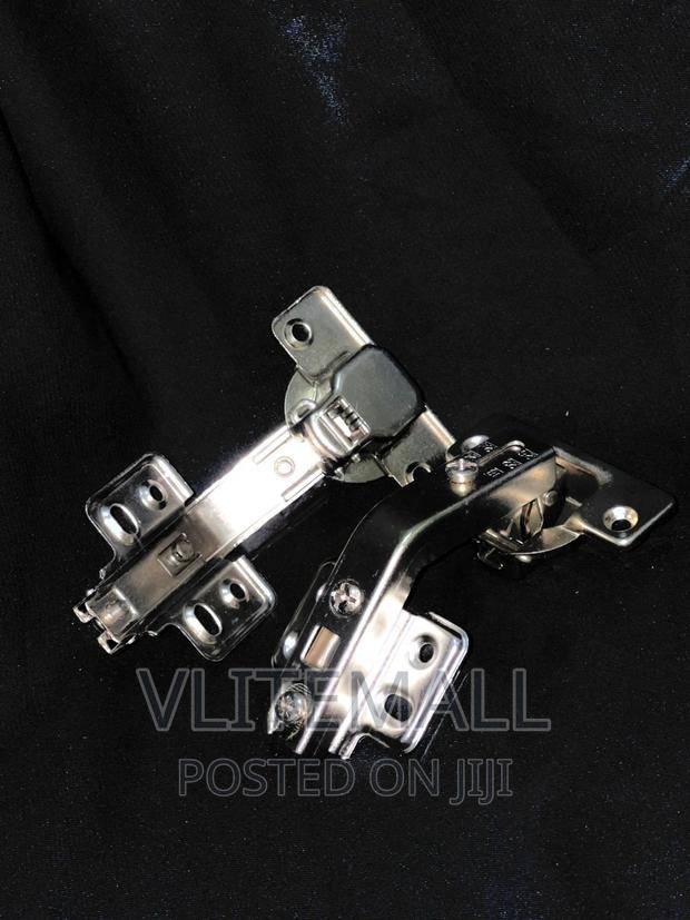 135 Degree Angle Door Hinge · Photo 1