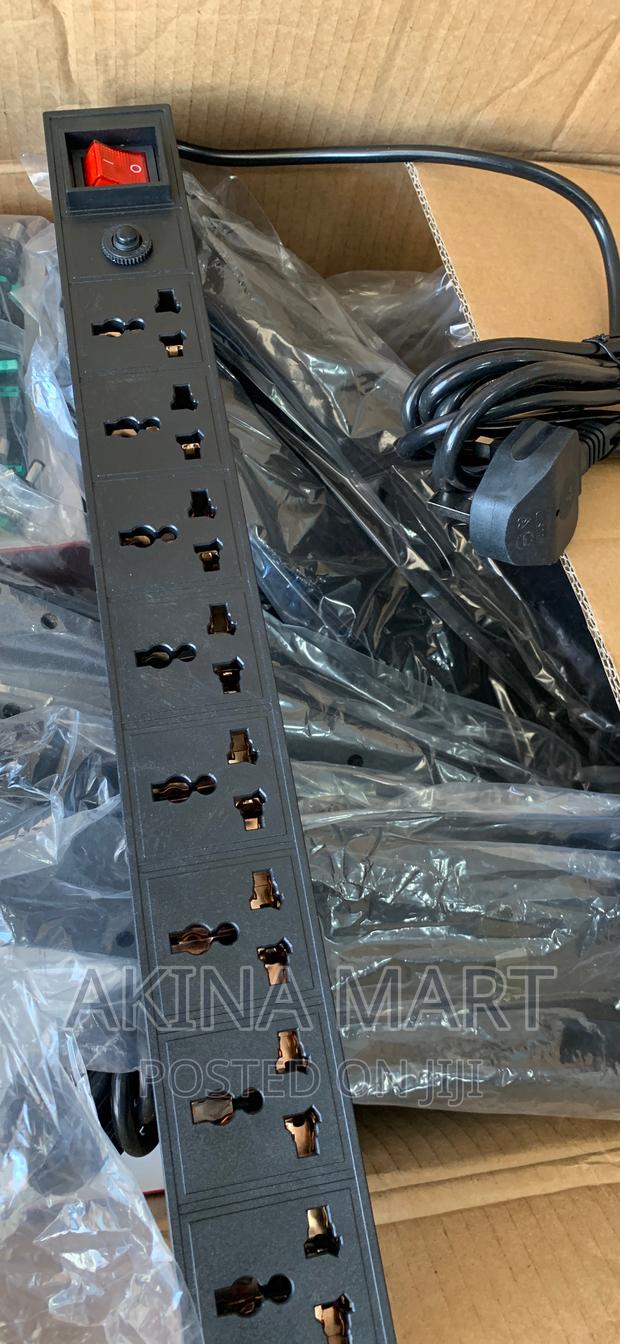 8way Pdu Board · Photo 1