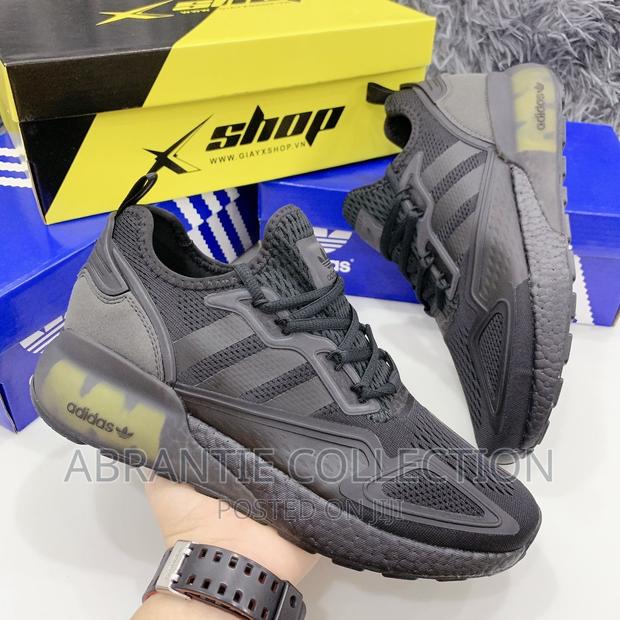 Adidas ZX Boost Black · Photo 1