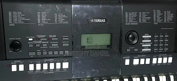 Yamaha PSR-E423 61 Keys Keyboard – UK Used, Clean · Photo 1