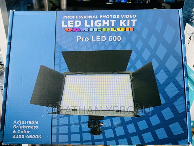 Pro Led 600 With Batteries, Adapter, Tripod Stand · Photo 1