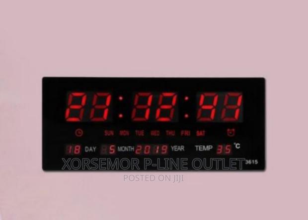 Wall Mount Digital Alarm Clock · Photo 3