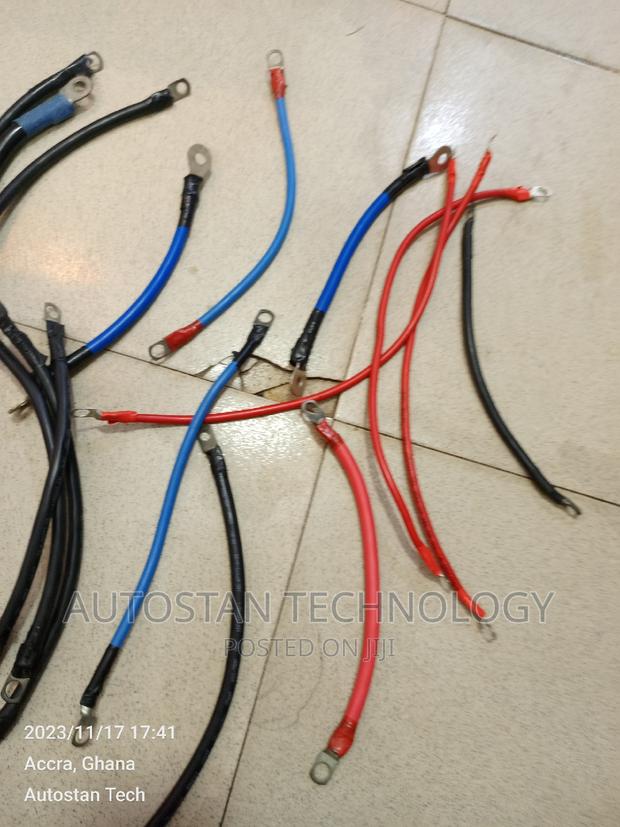 Solar Battery Cable With Connector · Photo 1