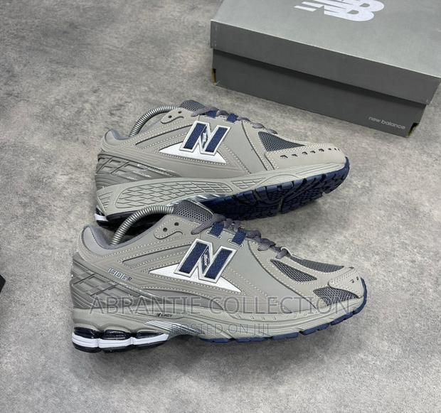 New Balance 1906r Grey/Indigo · Photo 1