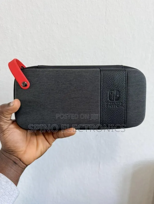 Deluxe Travel Case Elite Edition for Nintendo Switch Lite · Photo 1