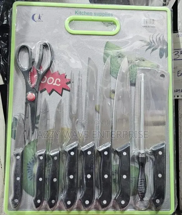 Knife Set With Chopping Board · Photo 1
