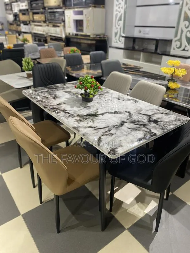 An Exquisite Dining Set 6 Seater · Photo 1
