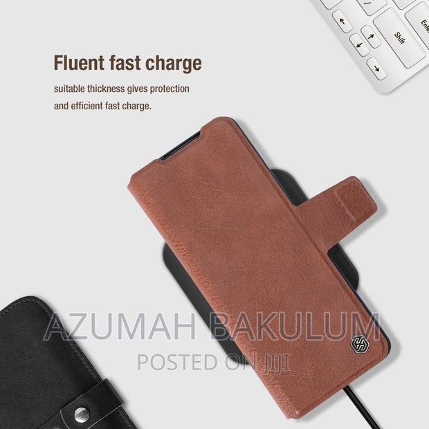 Samsung Galaxy Z Fold 5 Nillkin Aoge Leather Flip Case · Photo 7