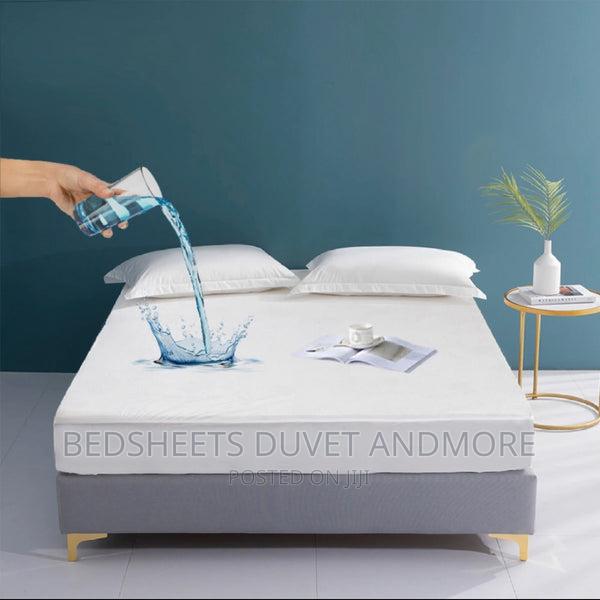 Waterproof Mattress Protector With Pillow Covers · Photo 1