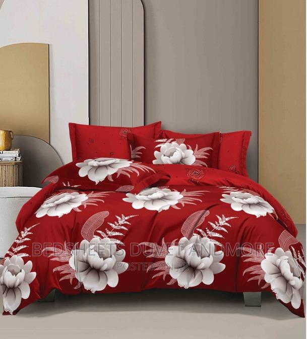 Red Duvet Set for King and Queen · Photo 1