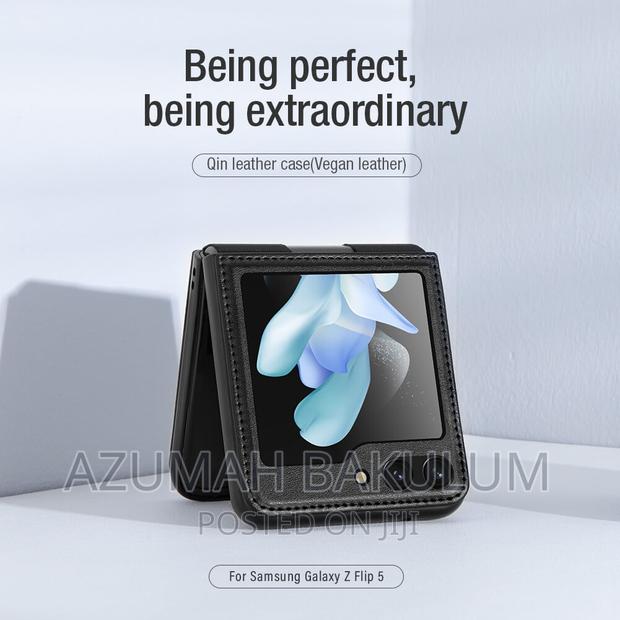Samsung Galaxy Z Flip 5 Nillkin Qin Vegan Leather Case · Photo 5