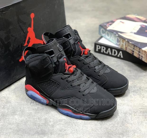 Air Jordan Retro 6 Black Infrared · Photo 1