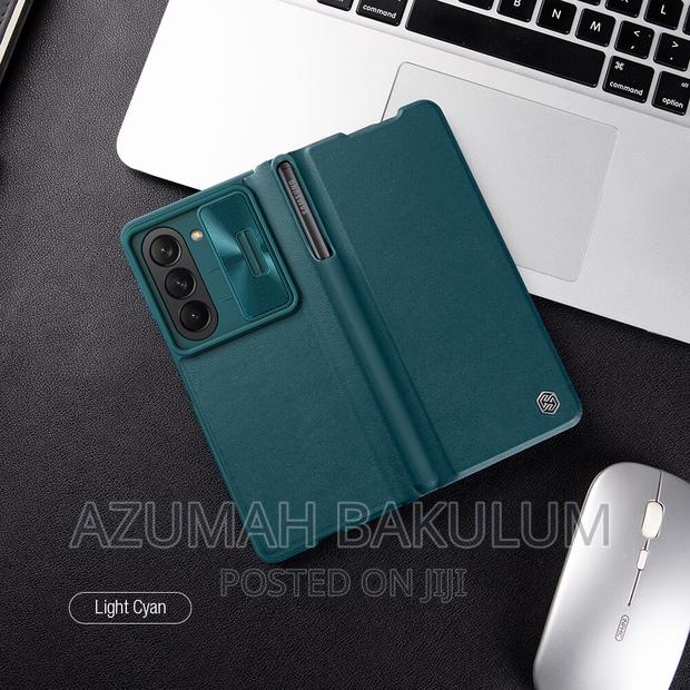 Samsung Galaxy Z Fold 5 Qin Pro Leather Flip Cover · Photo 2