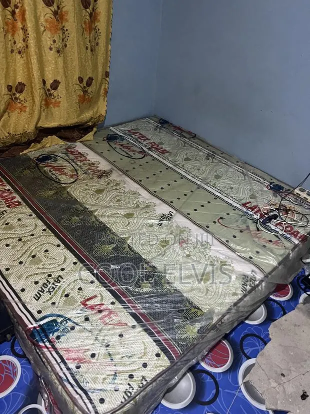King Size Latex Foam Mattress (New) · Photo 1