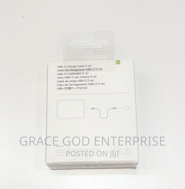 Original iPad Charging Cable USB- C · Photo 2