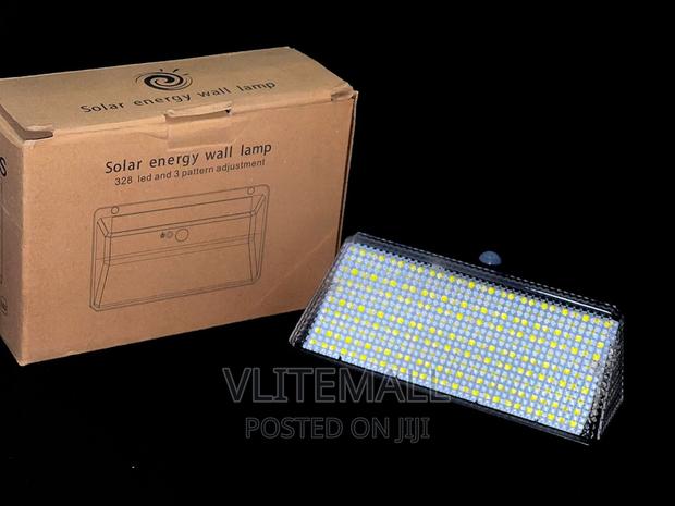 Solar Outdoor Wall Light With Motion Sensor · Photo 3