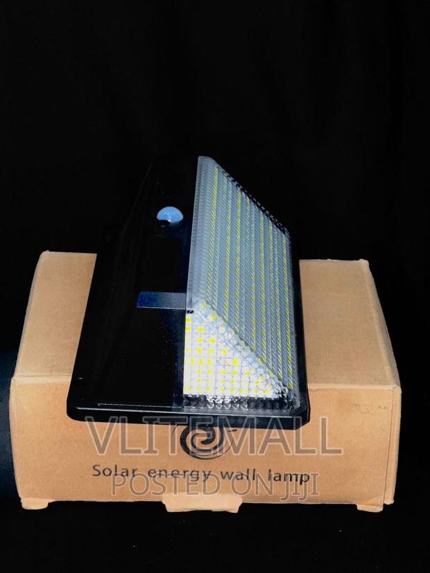 Solar Outdoor Wall Light With Motion Sensor · Photo 5