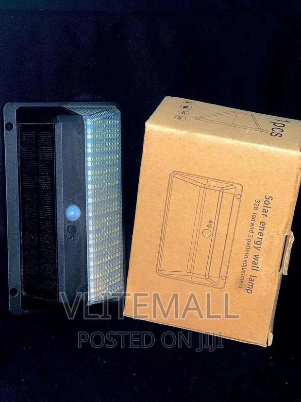 Solar Outdoor Wall Light With Motion Sensor · Photo 7