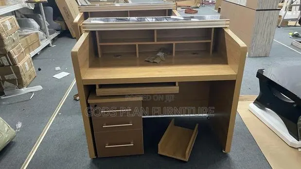 Front Desk · Photo 1