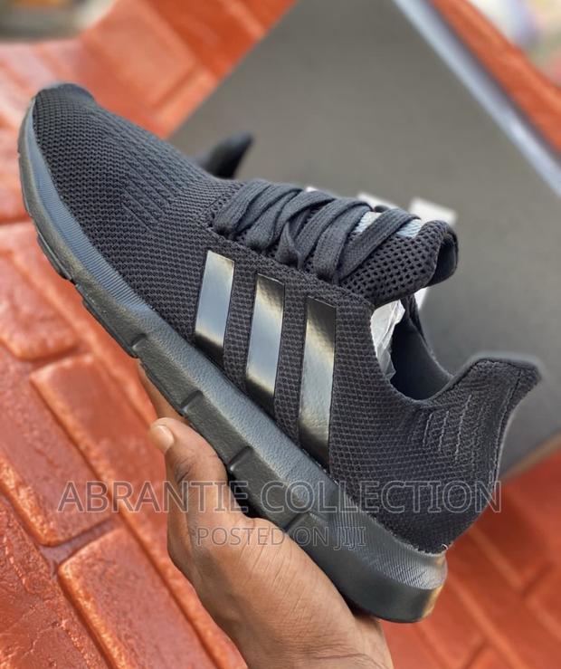 Adidas Swift Run · Photo 1