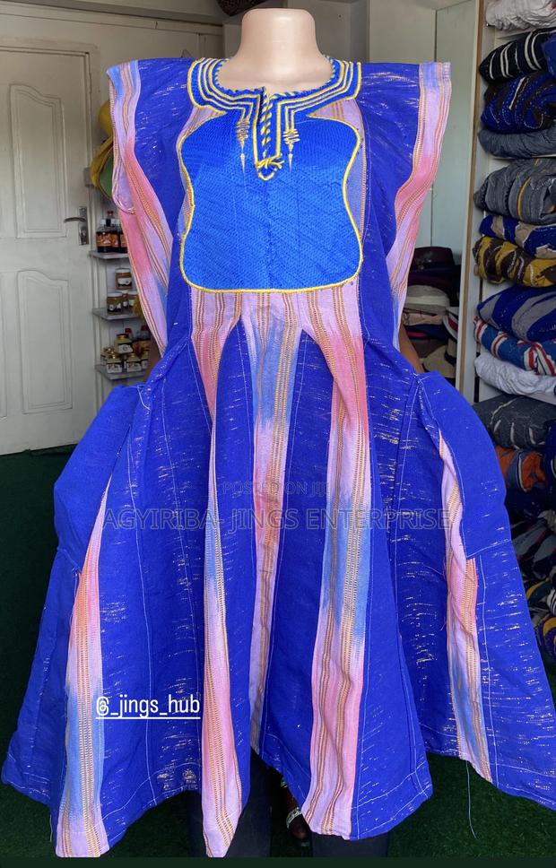Smock Dress · Photo 2