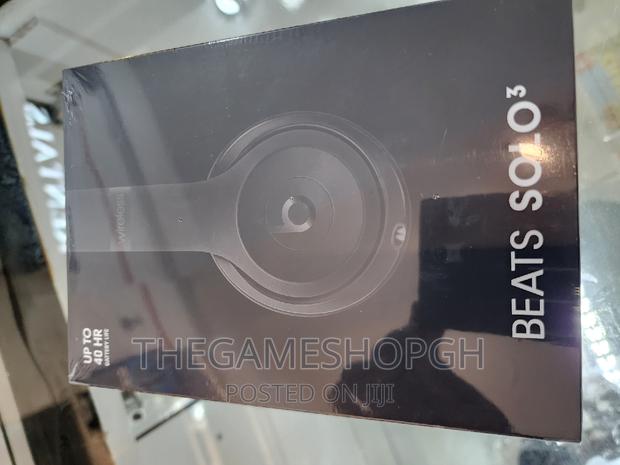 Beats Solo 3 Headphones · Photo 1
