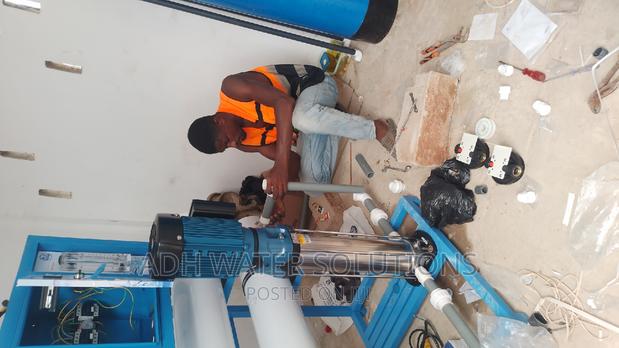 Reverse Osmosis/Water Treatment Machine · Photo 4