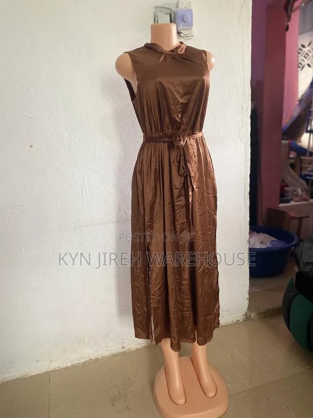 Ladies Bronze Wear · Photo 1