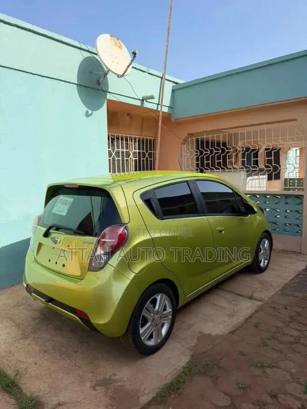 Chevrolet Spark 2015 Green · Photo 1