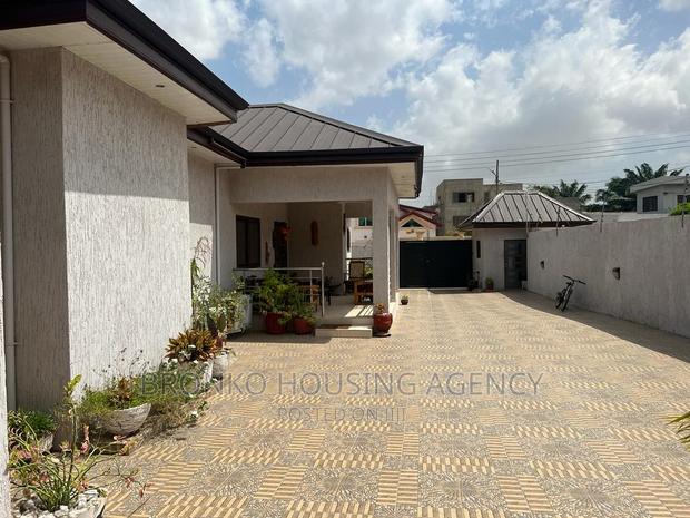 Furnished 3bdrm House in Bronko Housing, East Legon for rent · Photo 3