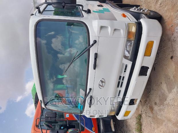 Hyundai 5TON · Photo 2