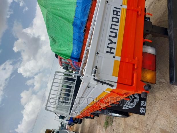 Hyundai 5TON · Photo 5