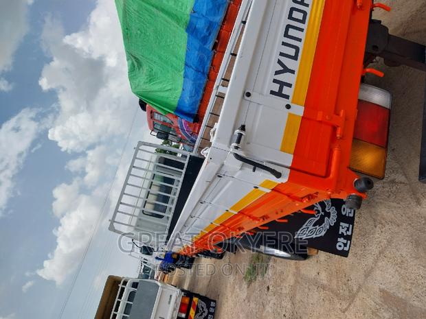 Hyundai 5TON · Photo 6