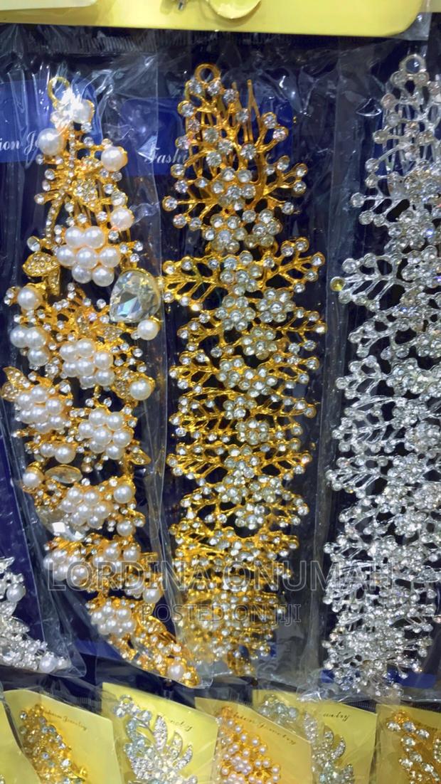 Bridal Tiara · Photo 3
