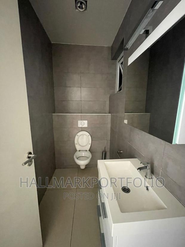 1080 SQM Office Space for Sale at Ringway Estate · Photo 4