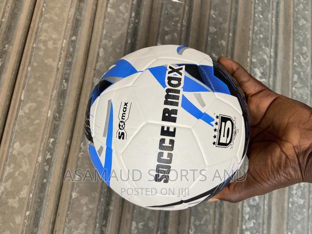 Original Football Suitable for All Pitch at Cool Price · Photo 6