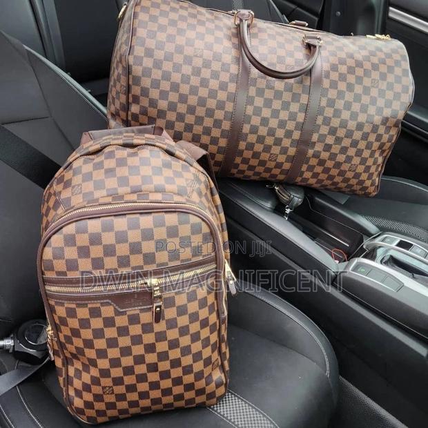 Travel Bag and Backpack (2 in 1) · Photo 1