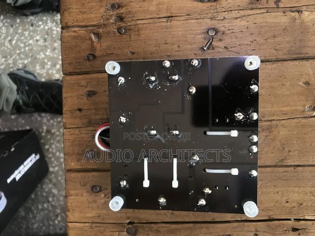 GLS 2 Way - Crossover · Photo 1