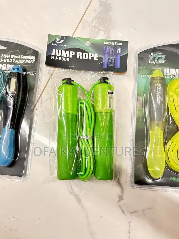 Wooden Handle Skipping Rope · Photo 2