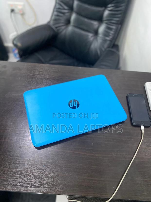 New Laptop HP Stream 14 4GB Intel Celeron SSHD+SSD 128GB · Photo 2