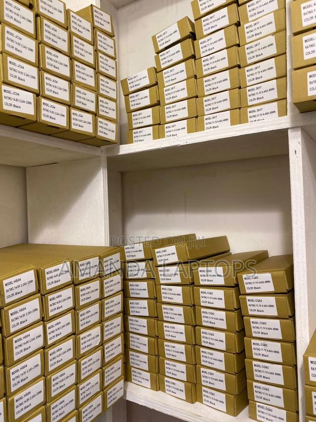 Brand New Laptop Batteries in Good Condition · Photo 2