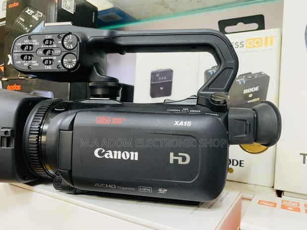 Canon Xa15 Full HD 1080p Camera With Sdi Port · Photo 1