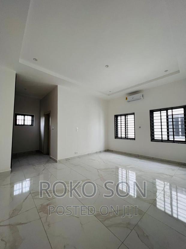 4bdrm Duplex in Dr Roko, East Legon for sale · Photo 6