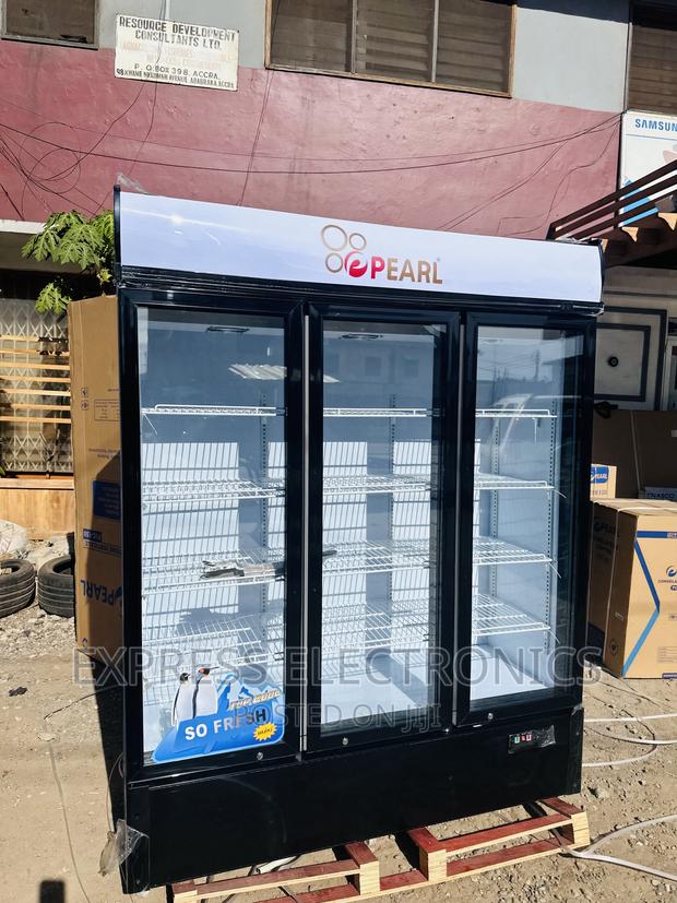 Security Lock and Key Pearl Display Fridge PVC-150 · Photo 1