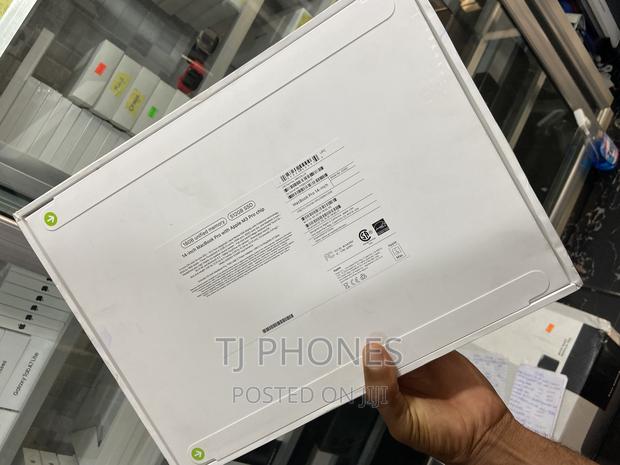 New Apple MacBook Pro 2023 M3 14-Inch 18GB Apple M3 Pro SSD 512GB · Photo 4