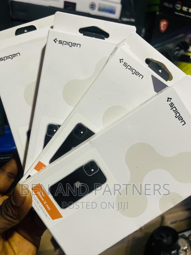 Spigen Ultra Hybrid For iPhone 12 Mini Case - Crystal Clear · Photo 2