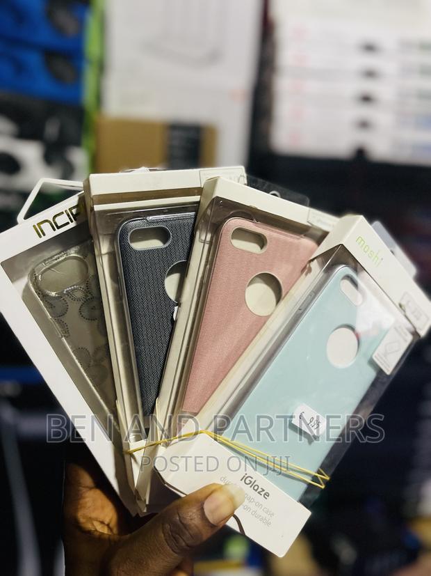 Moshi Vesta Fabric Hardshell Case for iPhone 8/7 · Photo 2