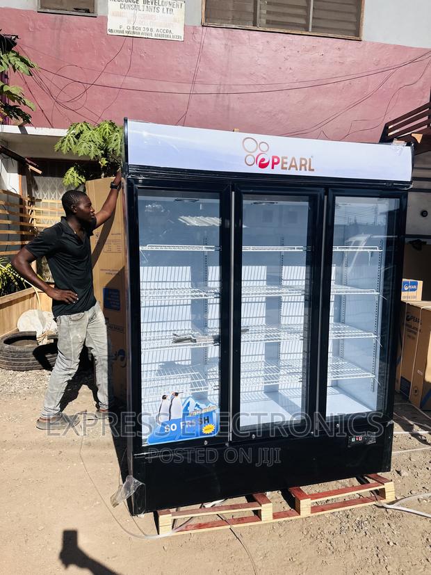 Cooltrio Showcase Brilliance Pearl Display Fridge PVC-150 · Photo 1