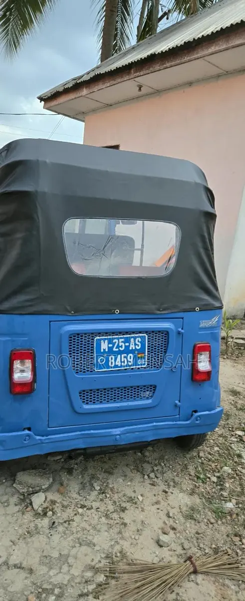 Tricycle 2025 Blue · Photo 1